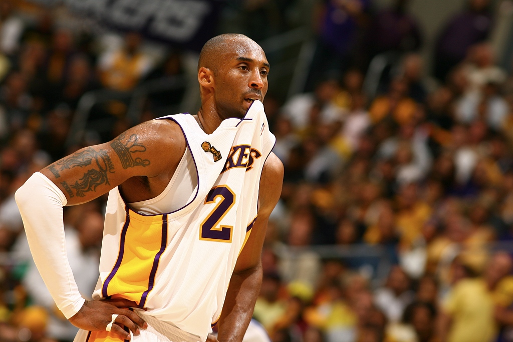 海星体育官网-特朗普曝科比曾与人冲突：是我出面劝开&amp;有时候劝架比打架更危险